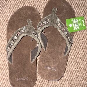 Sanuk Flip Flops